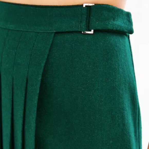 J.O.A. Overlap Pleated Buckle High-Rise Wrap Mini Skirt Deep Green Size M - Picture 2 of 7